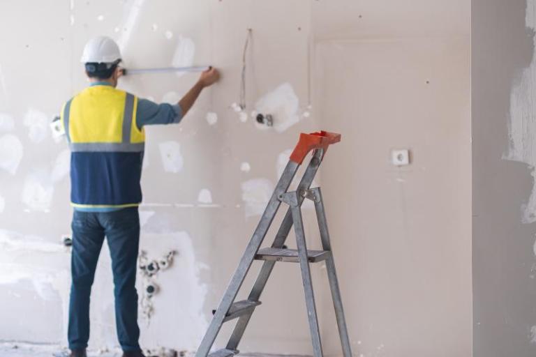 Les tendances actuelles en rénovation maison qui valorisent votre bien
